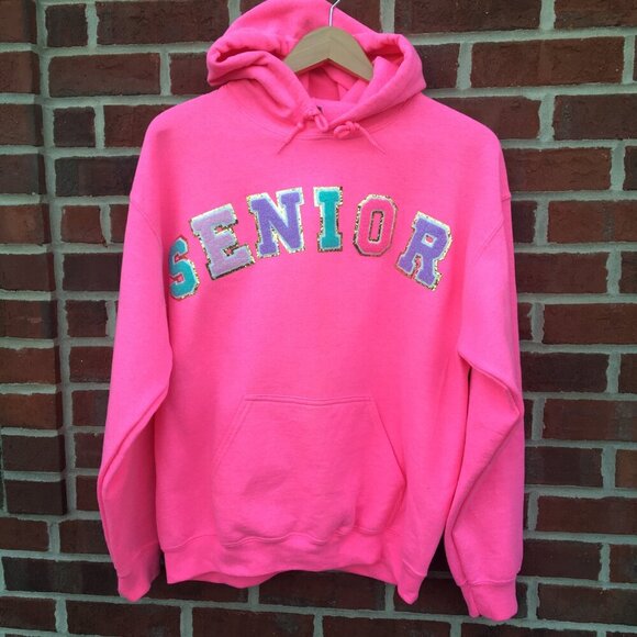 Senior Graduate Spellout Chenille Letter Hoodie Sweatshirt Pink Medium - Picture 1 of 7